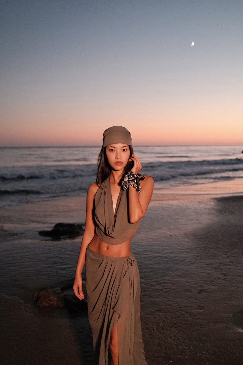 STONE PLUNGE TOP